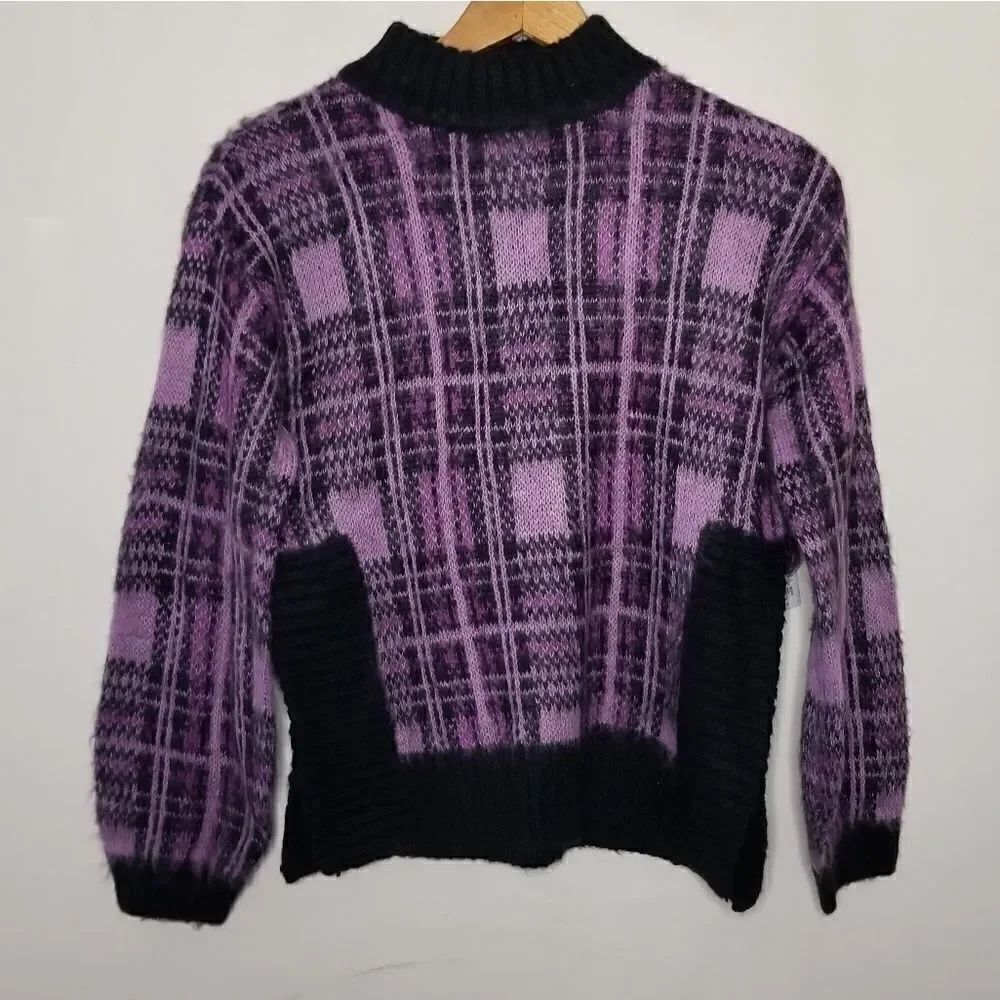 Nine West sweater NWT Women's size XS purple and black
